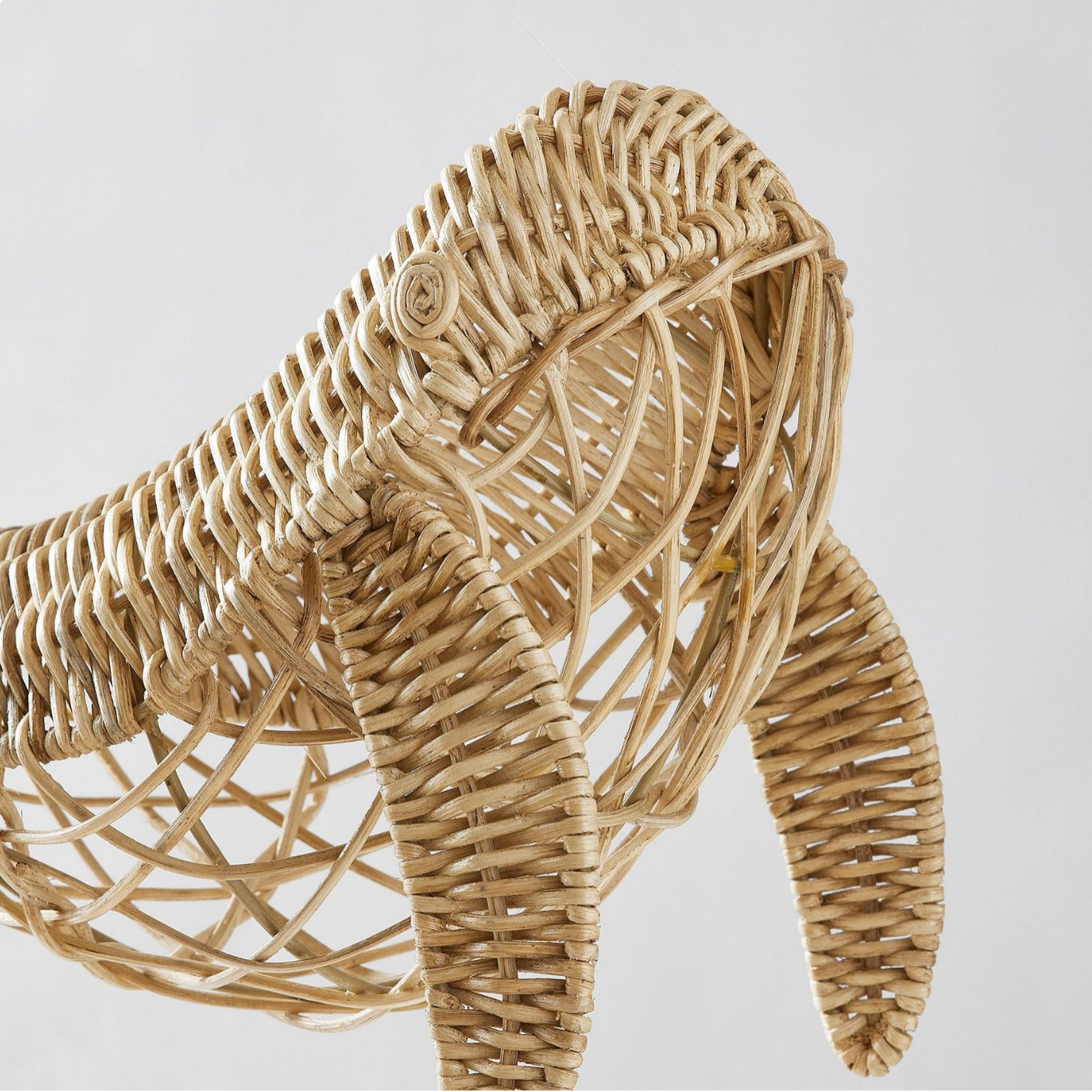 Handmade Rattan Whale Wall Hanging Decoration for Kids Room, Photography Props, Home Decor, Woven Ornament