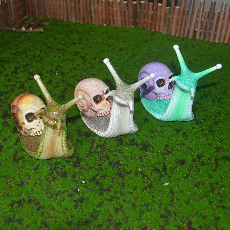 Halloween Skull Snail Skull Sculpture Gothic Garden Home Decor Resin Crafts